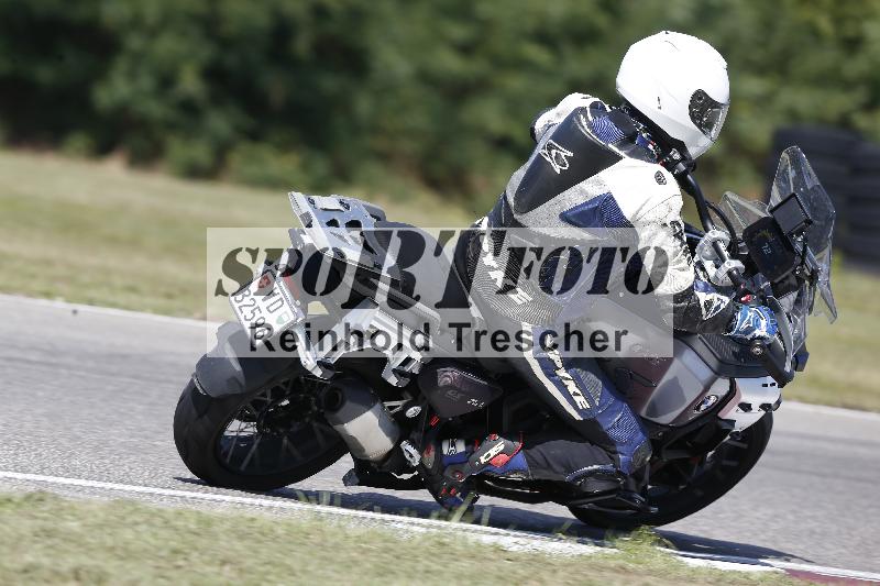 /Archiv-2025/49 26.08.2025 Cornu Master School ADR/gruen-vert/17